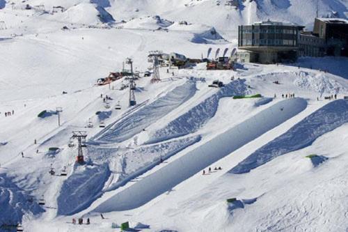 Boardercamp Laax - Swiss Mountain Hostel Ruschein Exterior foto